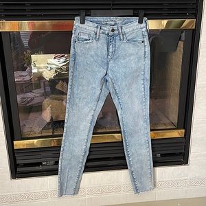 Like New! Universal Thread High Rise Skinny 0/25R